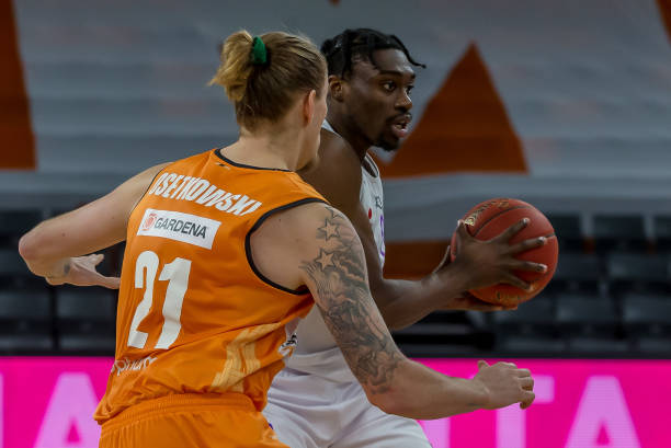 一顶亲笔签 一顶亲笔签